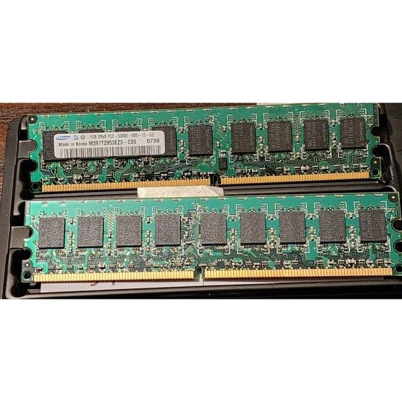 D6502 Samsung M391T2953EZ3-CE6 2x1GB PC2-5300E DDR2-667 2RX8 ECC DIMM Memory - Picture 4 of 5